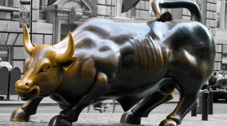 wall street bronze bull statue